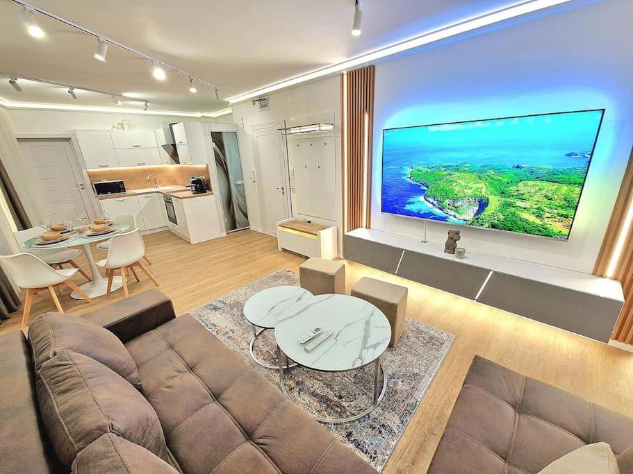 Luxury Apartment. 75 Inches Tv Варна Екстериор снимка