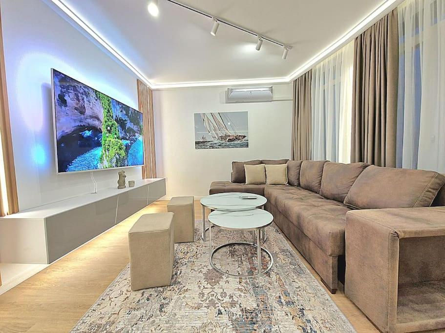 Luxury Apartment. 75 Inches Tv Варна Екстериор снимка