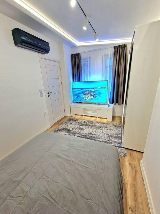 Luxury Apartment. 75 Inches Tv Варна Екстериор снимка