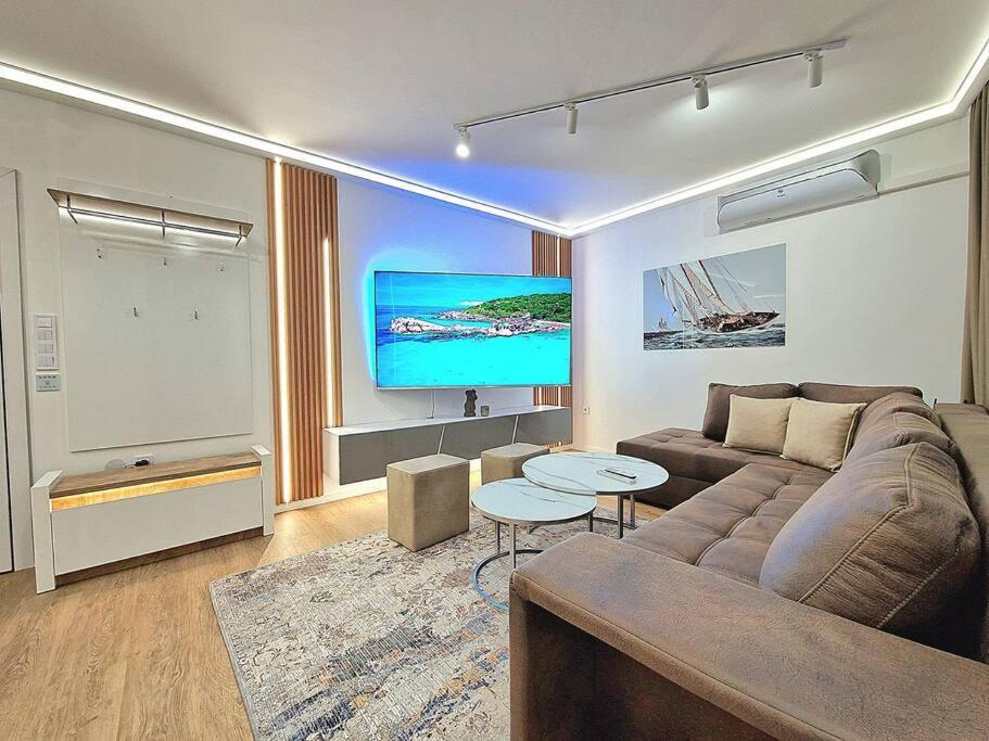 Luxury Apartment. 75 Inches Tv Варна Екстериор снимка